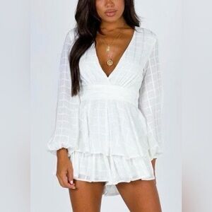 EUC L’atiste by Amy Princess Polly White Long Sleeve Romper with Back Tie